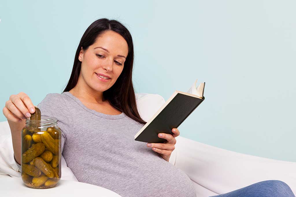 Benefits and Risks of Pickle Juice During Pregnancy