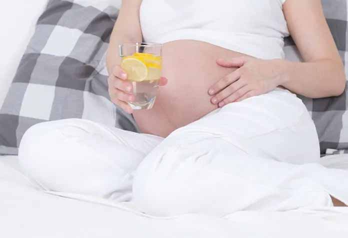 Lemon Water for Pregnancy: Benefits, Safety, and How to Enjoy It!